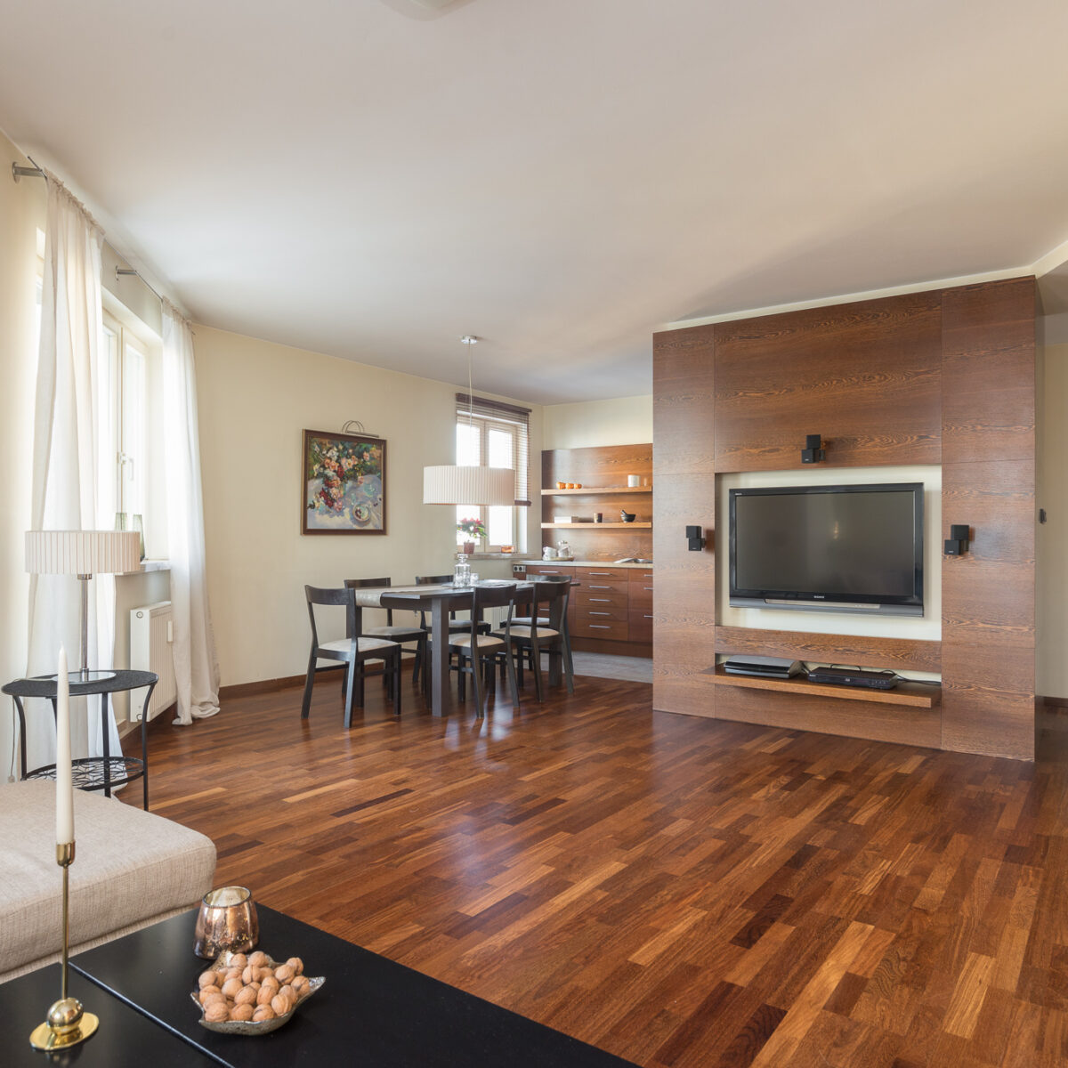 Apartament 102 m2 | Basen | Metro