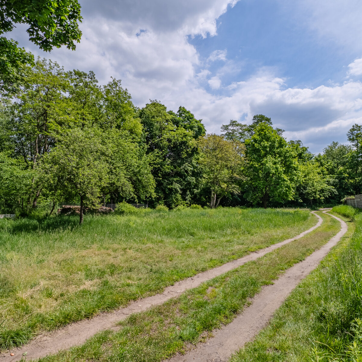 Działka budowlana nad rzeką Świder